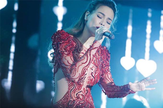 nhin lai mot nam thang tien trong am nhac va tinh cam cua ho ngoc ha - 5