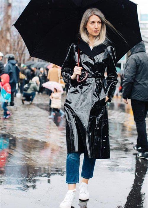 5 xu huong ao khoac dang "me hoac" cac co nang khap noi tren the gioi - 13