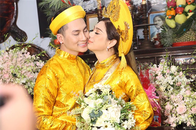 duong tinh my nhan chuyen gioi: nguoi 4 doi chong, ke hanh phuc ben &quot;phi cong tre&quot; hinh anh 3