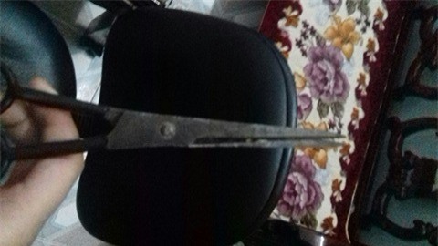 Sơn La: Bất chấp con trai 10 tuổi đứng trước mặt, chồng vẫn đánh đập và cắt trọc đầu vợ - Ảnh 2.