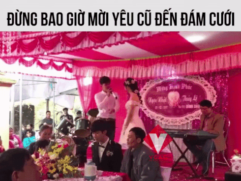 Chàng trai thu hút sự chú ý khi hát tặng người yêu cũ cực hay trong đám cưới-1