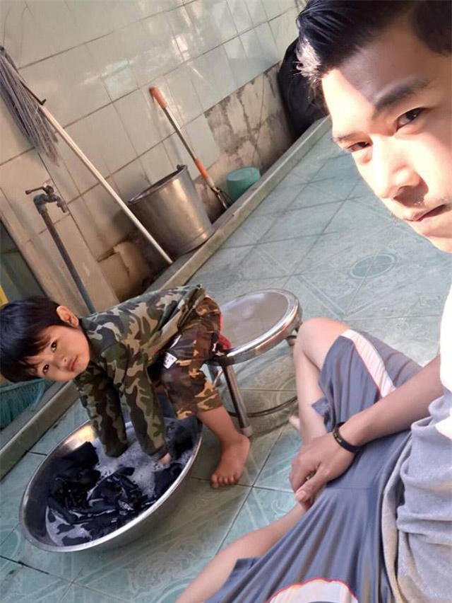 lam du tro de con vui, ong bo dien trai thai lan duoc dan mang khen nuc no - 14