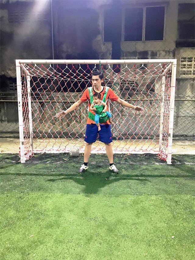 lam du tro de con vui, ong bo dien trai thai lan duoc dan mang khen nuc no - 15