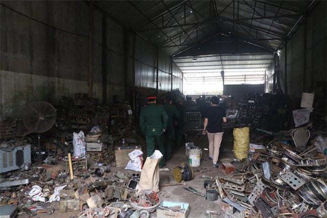 Nhân chứng vụ nổ khiến 9 người thương vong ở Bắc Ninh: Sau tiếng nổ vang trời, hàng loạt viên đạn văng khắp xóm - Ảnh 1.