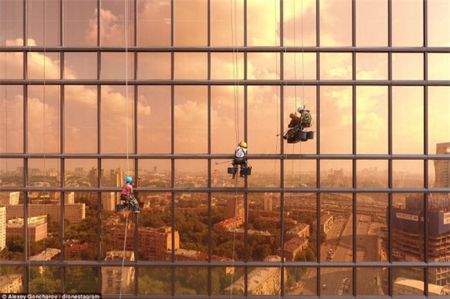 ngam the gioi nam 2017 dep khac la tu tren cao hinh anh 11