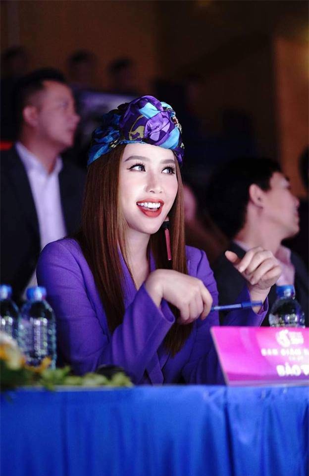 neu con nghi ngo ve cong dung than ki cua make up, han ban chua thay bao thy roi! - 2