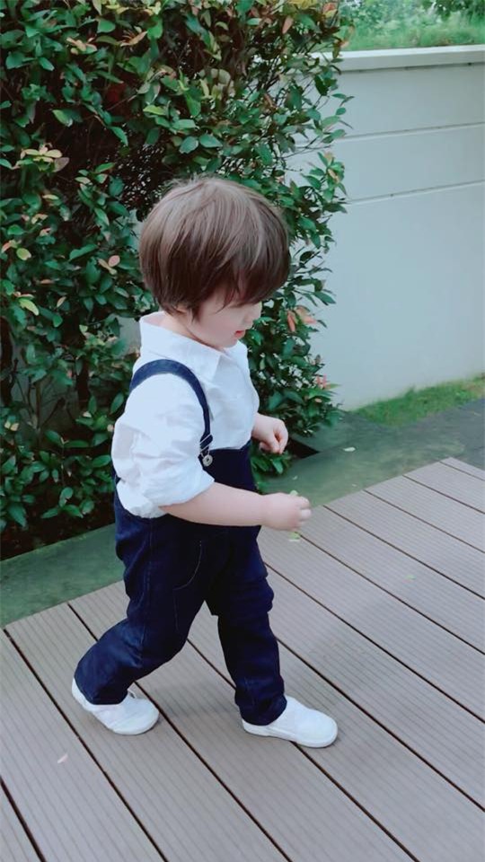 cadie, túc mạch, hai con elly trần