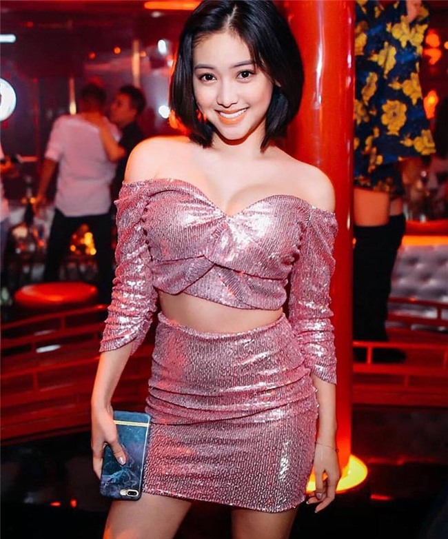 Bộ đôi mỹ nhân 10x, 9x sở hữu vòng ngực quyến rũ đến Ngọc Trinh cũng phải dè chừng-7