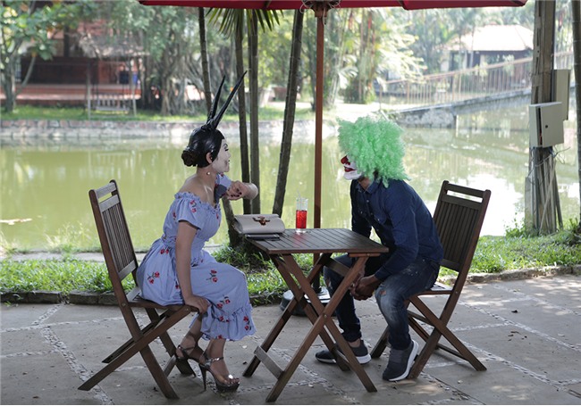 Nữ ca sĩ bật khóc từ chối chàng trai bởi lời thề không yêu người làm nghệ thuật-3