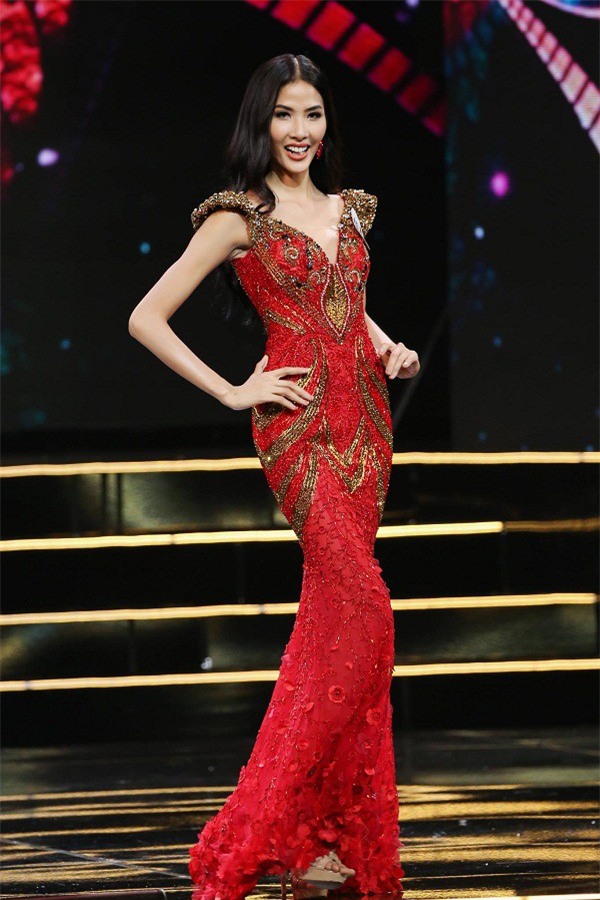 Kể từ khi dự thi Hoa hậu Hoàn Vũ Việt Nam 2017, Hoàng Thuỳ lột xác hẳn với style “bánh bèo” - Ảnh 5.