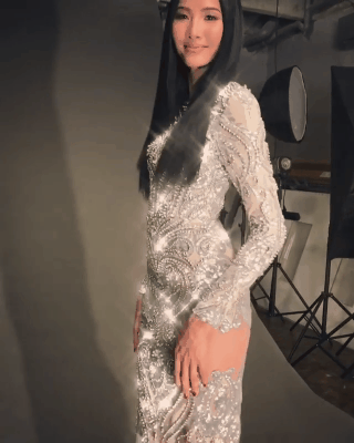 Kể từ khi dự thi Hoa hậu Hoàn Vũ Việt Nam 2017, Hoàng Thuỳ lột xác hẳn với style “bánh bèo” - Ảnh 9.