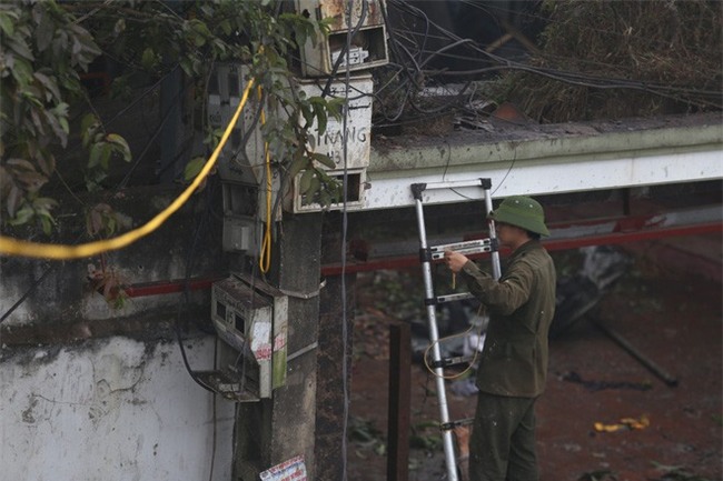 Vụ nổ ở Bắc Ninh: Sáng nay, công binh đã thu gom hơn 1 tấn đạn - Ảnh 12.