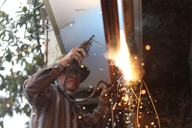 Vụ nổ ở Bắc Ninh: Sáng nay, công binh đã thu gom hơn 1 tấn đạn - Ảnh 5.