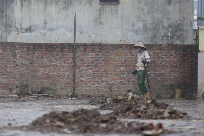 Vụ nổ ở Bắc Ninh: Sáng nay, công binh đã thu gom hơn 1 tấn đạn - Ảnh 7.