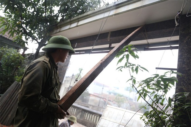 Vụ nổ ở Bắc Ninh: Sáng nay, công binh đã thu gom hơn 1 tấn đạn - Ảnh 8.