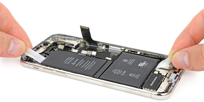 Apple co the mat 10 ty USD vi scandal lam cham iPhone hinh anh 1