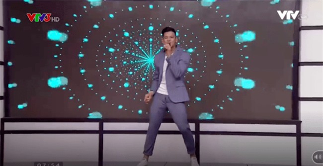 Những lần toát mồ hôi vì rách áo, bục quần trên sân khấu của sao Việt-1