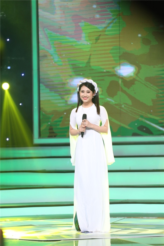 Vì yêu mà đến: Happy ending thứ 3 xuất hiện, Karik nắm tay cô sinh viên xinh đẹp rời khỏi chương trình-1