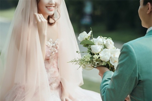 Người đẹp khả ái tố như,hot boy cảnh sát,người đẹp tố như kết hôn