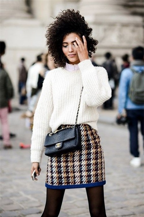 tham hoa thoi trang duong pho viet: chi em mac tat, khong quan hinh anh 8