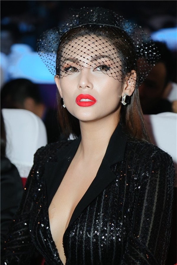 Hành trình tìm lại hào quang từ vũng bùn scandal của Võ Hoàng Yến và Kỳ Duyên - Tin sao Viet - Tin tuc sao Viet - Scandal sao Viet - Tin tuc cua Sao - Tin cua Sao