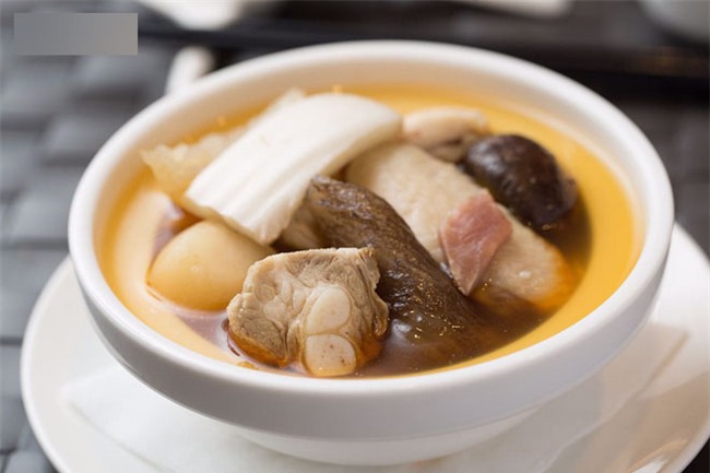 6 lời khuyên để ăn canh đúng cách: Bạn đã biết ăn cơm hay canh trước sẽ tốt hơn?