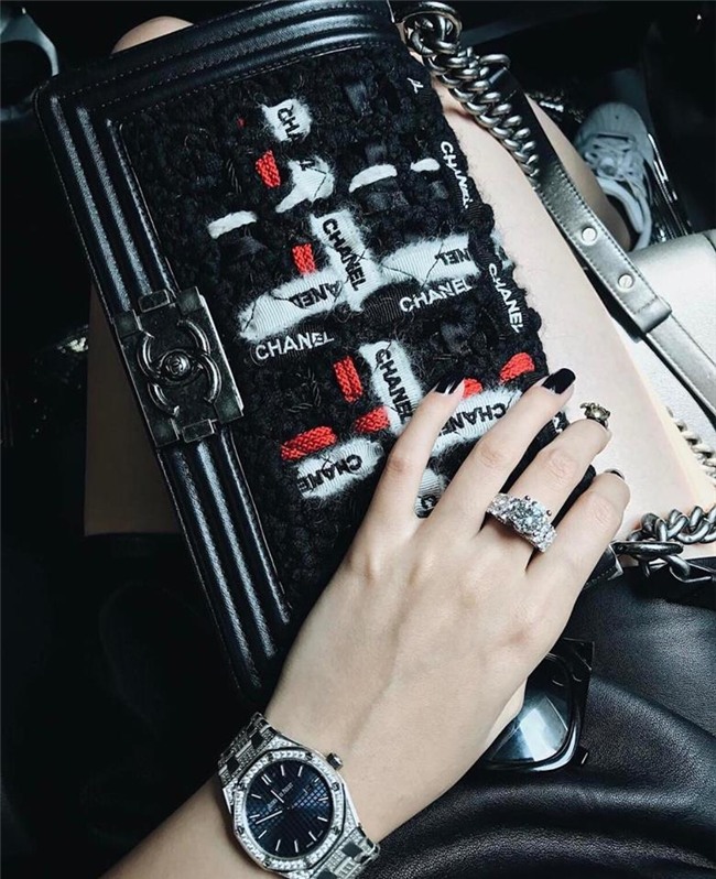 Ngắm 4 kho hàng hiệu to như siêu thị thời trang của sao Việt khiến triệu người ngưỡng mộ-12