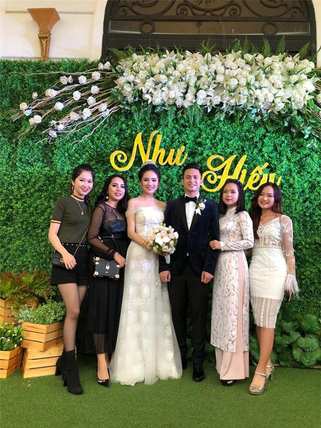 Top 10 Hoa hậu Việt Nam 2016 Trần Tố Như và hotboy cảnh sát khóa môi say đắm trong ngày cưới-5