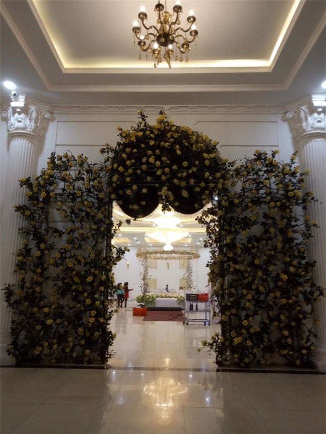 Top 10 Hoa hậu Việt Nam 2016 Trần Tố Như và hotboy cảnh sát khóa môi say đắm trong ngày cưới-9