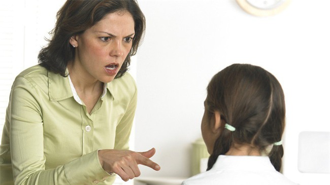 10 câu nói rất quen thuộc mà bố mẹ không bao giờ nên nói với con - Ảnh 2.