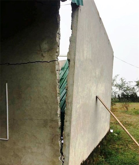 Nghệ An: Nổ lớn tại nhà dân, một nam thanh niên nguy kịch - Ảnh 2.