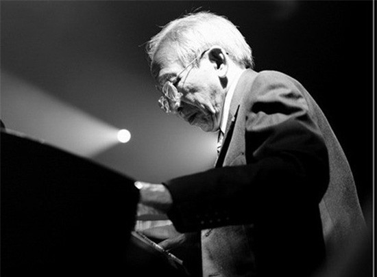 Đàm Vĩnh Hưng: Ông hoàng hay bị hạ bệ nhất - Ảnh 1.