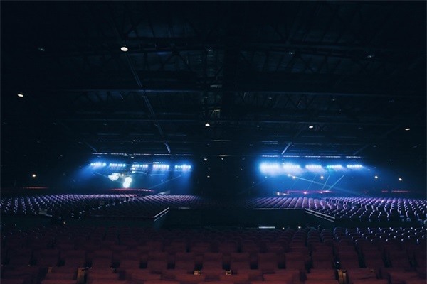 Hé lộ sân khấu Chung kết hoành tráng của Hoa hậu Hoàn vũ Việt Nam 2017