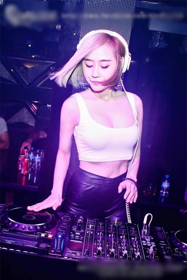 3 co vo, ban gai lam dj cua sao nam viet khien khan gia "tang huyet ap" hinh anh 11