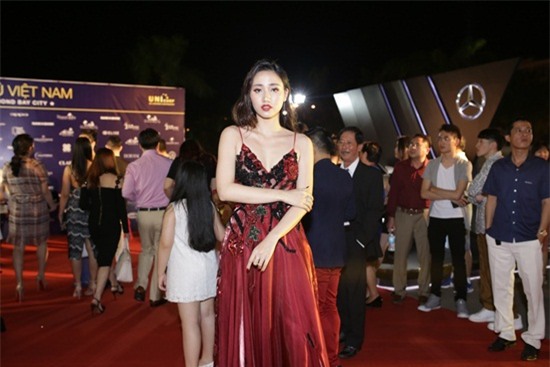 Phạm Hương,Mai Phương Thúy,Dayana Mendoza,Hoa hậu Hoàn vũ Việt Nam