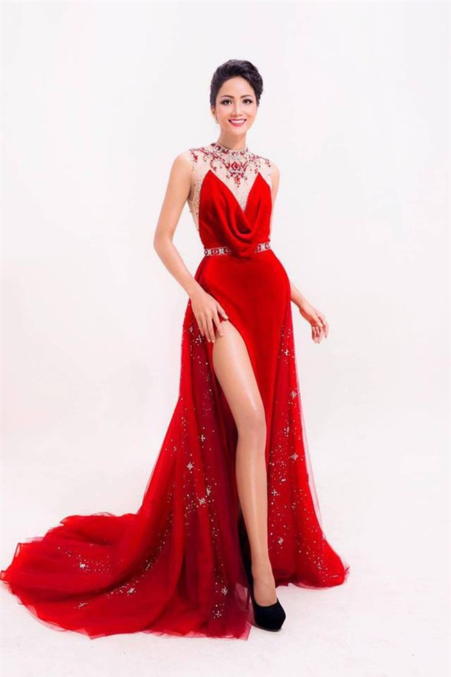 Mới đăng quang được 1 ngày, dân tình đã soi ra Tân Hoa hậu HHen Niê từng đụng hàng cả Kỳ Duyên lẫn Lan Khuê - Ảnh 1.