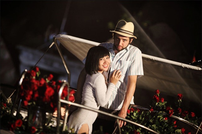 nhung cap "dua lech" trong showbiz viet hinh anh 11