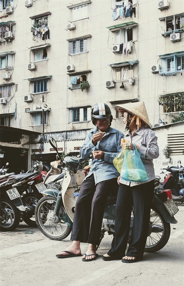 Tình yêu tươi xanh của cặp vợ chồng U60 vẫn bận rộn làm, bận rộn yêu - Ảnh 11.