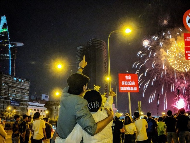 Tình yêu tươi xanh của cặp vợ chồng U60 vẫn bận rộn làm, bận rộn yêu - Ảnh 19.