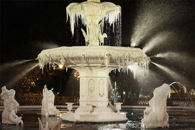 Bom bão tuyết khiến Mỹ lạnh thứ hai hành tinh, mùa đông ở Bắc Cực chưa là gì! - Ảnh 5.