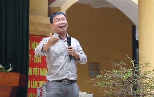 Hà Nội: HS cả trường cấp 2 khóc nghẹn khi nghe thầy giáo giảng về gia đình - Ảnh 2.