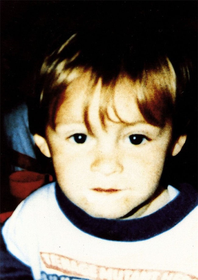 Vụ án chấn động nước Anh: Hai kẻ sát nhân 10 tuổi tra tấn, giết hại bé trai 3 tuổi và nỗi day dứt của bà mẹ vì rời mắt khỏi con chỉ 1 phút - Ảnh 1.