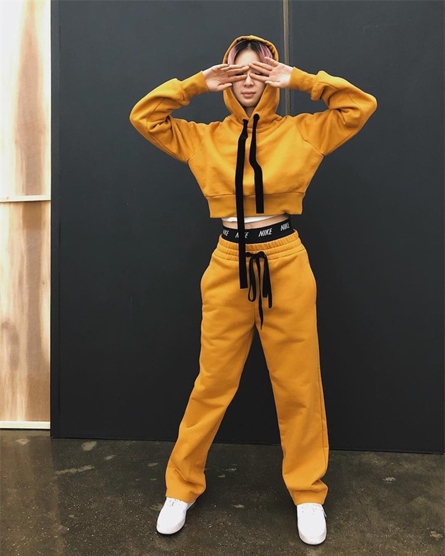 Nàng công sở nên ứng dụng ngay 15 cách diện đồ thú vị đến từ street style châu Á tuần này  - Ảnh 12.