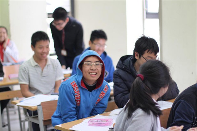 Nam Khánh từng xuất bản truyện về khoa học viễn tưởng.