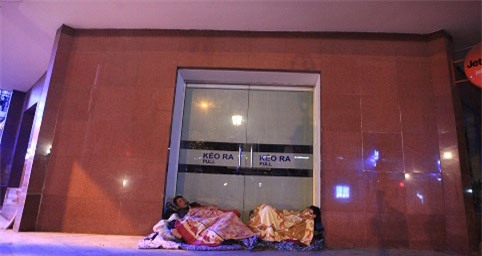 anh: ha noi ret duoi 10 do - dem kho ngu cua nguoi vo gia cu hinh anh 1