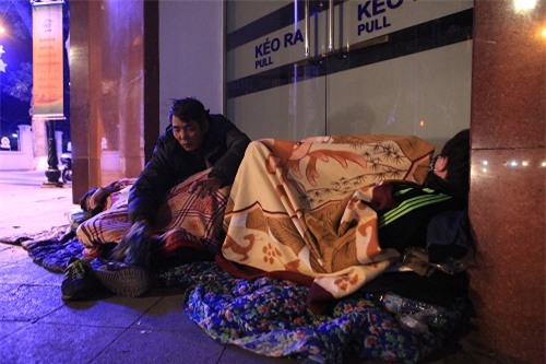 anh: ha noi ret duoi 10 do - dem kho ngu cua nguoi vo gia cu hinh anh 3