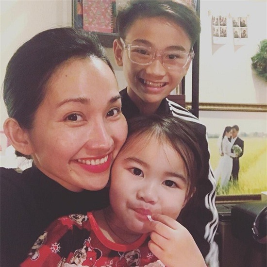 Diệp Chi,Phạm Hương,Hồng Vân,Bảo Thy,Trúc Mai,làng sao