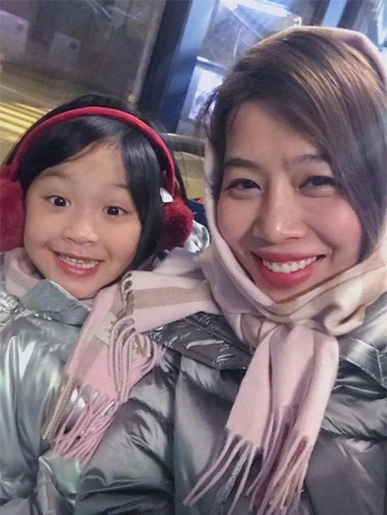 Diệp Chi,Phạm Hương,Hồng Vân,Bảo Thy,Trúc Mai,làng sao