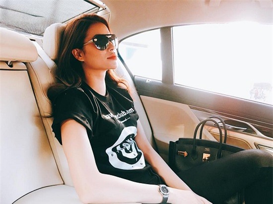 Diệp Chi,Phạm Hương,Hồng Vân,Bảo Thy,Trúc Mai,làng sao