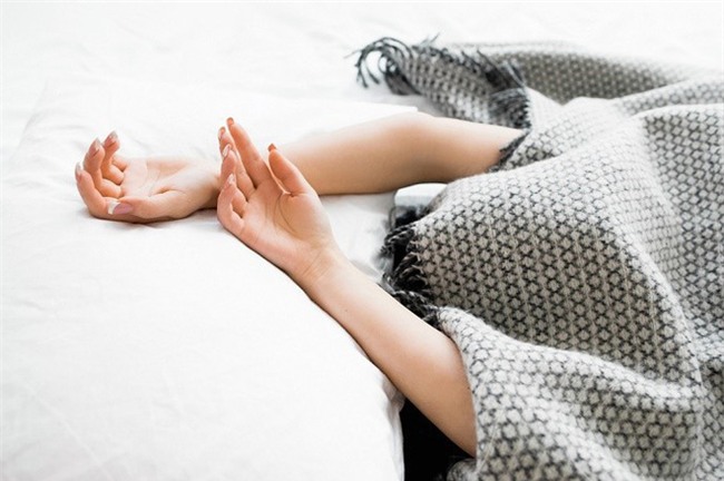 Điểm mặt những thói quen ngủ sai lầm trong mùa đông gây hại tới sức khỏe-3